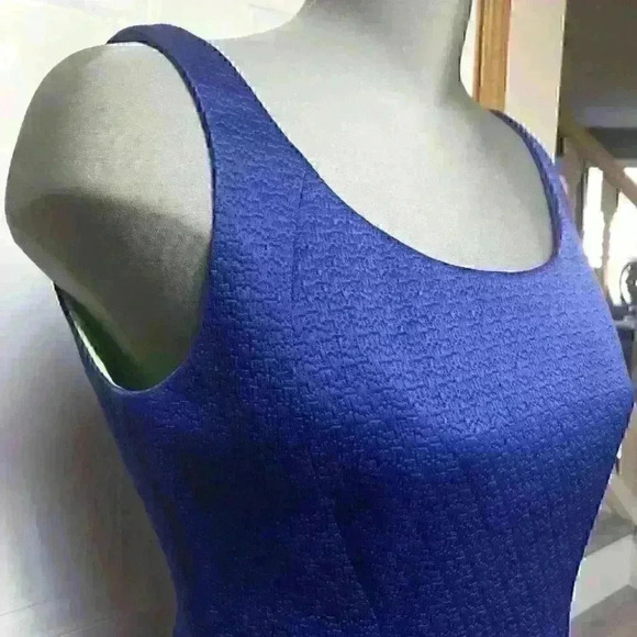 T Tahari Sheath Dress Sleeveless Knee Length  Zip Back Career Blue - Picture 4 of 11